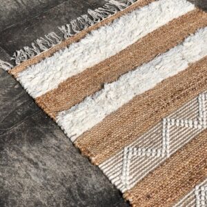 Yute y lana con diseño